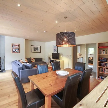 Gaillands North Apartment
